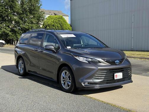2024 Toyota Sienna Limited 7-Passenger