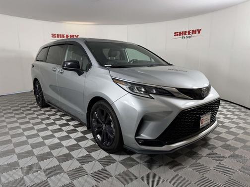 Celestial Silver Metallic 2021 Toyota Sienna XSE 7 Passenger