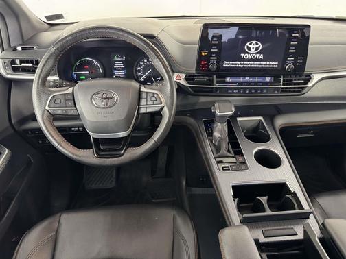 Celestial Silver Metallic 2021 Toyota Sienna XSE 7 Passenger