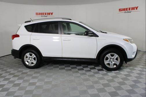 Super White 2013 Toyota RAV4 LE