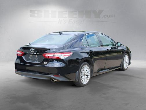 Midnight Black Metallic 2020 Toyota Camry XLE