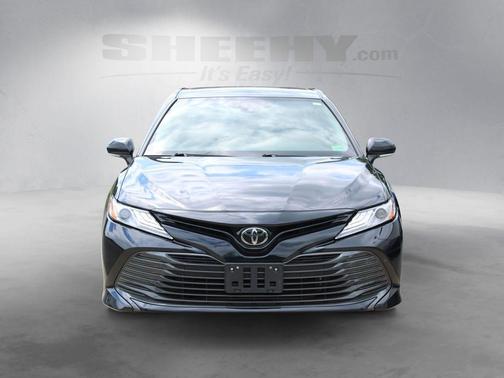Midnight Black Metallic 2020 Toyota Camry XLE