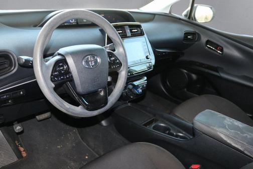 2020 Toyota Prius L