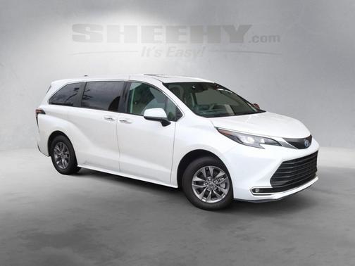 2024 Toyota Sienna XLE