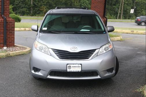 2013 Toyota Sienna LE