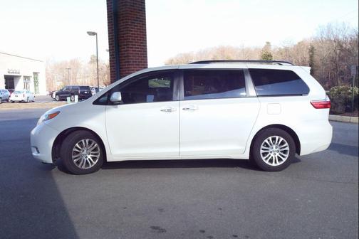 2015 Toyota Sienna XLE
