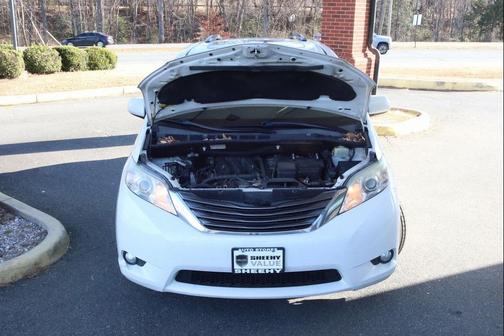 2015 Toyota Sienna XLE