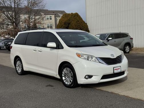 2015 Toyota Sienna XLE