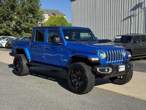 2023 Jeep Gladiator Overland
