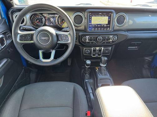 2023 Jeep Gladiator Overland
