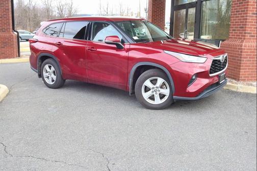 2020 Toyota Highlander LE