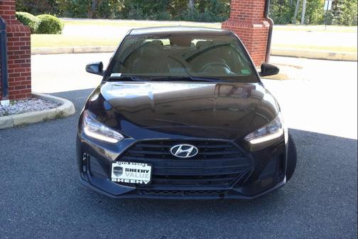 2019 Hyundai Veloster 2