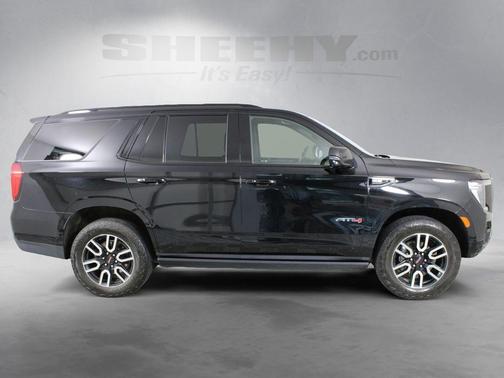 Onyx Black 2023 GMC Yukon 4WD AT4