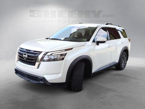 2022 Nissan Pathfinder SV 4WD
