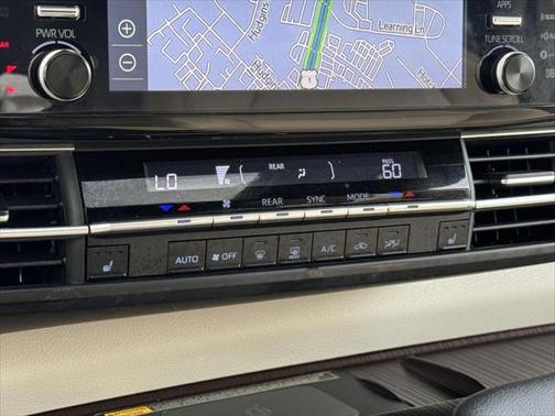 2023 Toyota Sienna XLE 8 Passenger