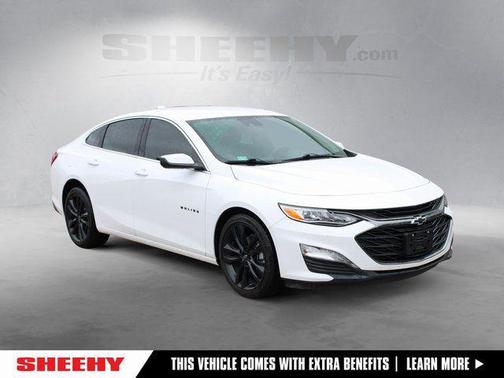 Summit White 2024 Chevrolet Malibu FWD 2LT