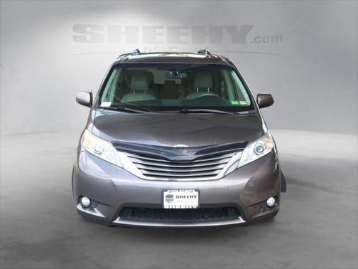 2013 Toyota Sienna XLE