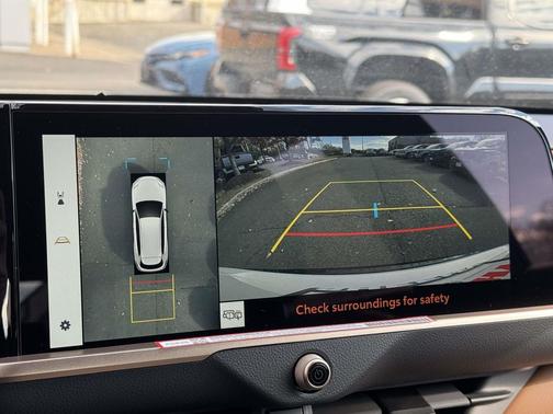 2025 Toyota Crown Signia Limited