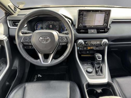 2019 Toyota RAV4 Hybrid SE