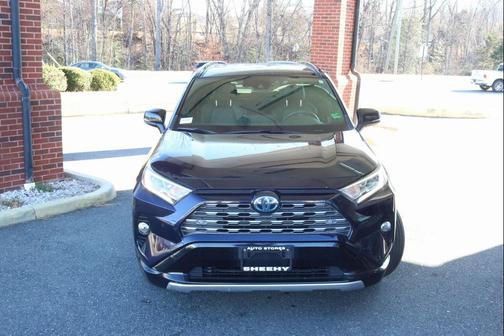 2019 Toyota RAV4 Hybrid SE