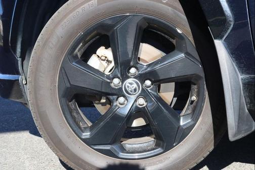 2019 Toyota RAV4 Hybrid SE