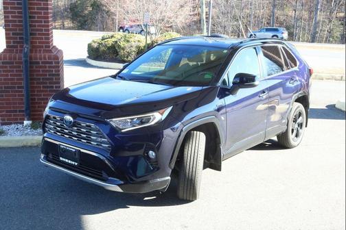 2019 Toyota RAV4 Hybrid SE