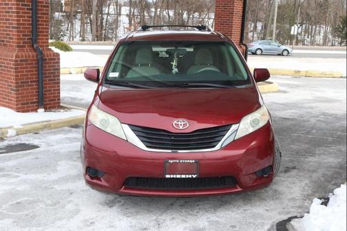 2012 Toyota Sienna LE