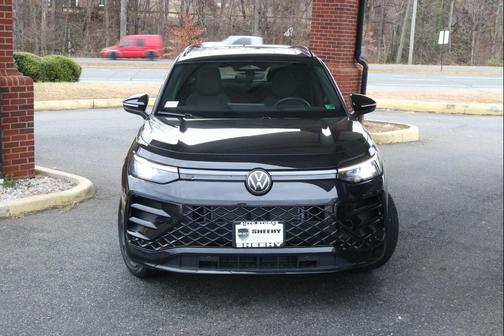 2025 Volkswagen Tiguan 2.0T SE R-Line Black 4MOTION