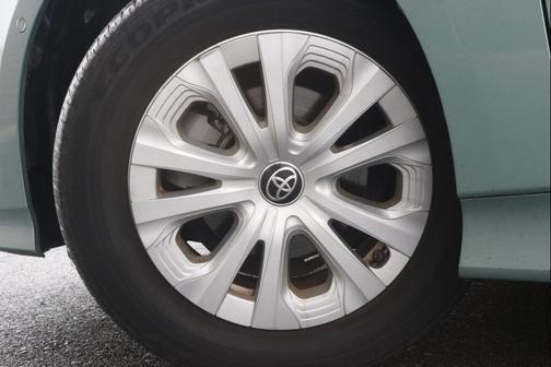 2019 Toyota Prius LE