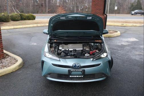 2019 Toyota Prius LE