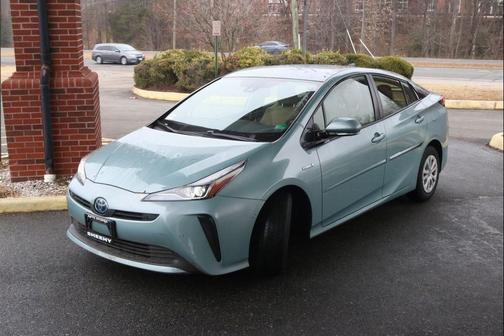 2019 Toyota Prius LE