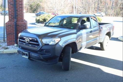 2016 Toyota Tacoma SR