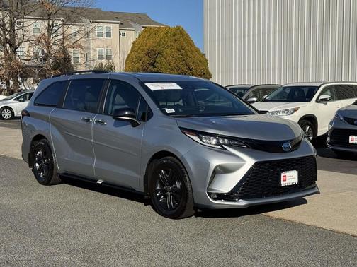 2025 Toyota Sienna XSE 7 Passenger