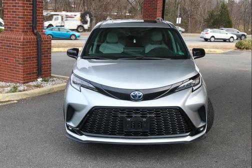 2025 Toyota Sienna XSE 7 Passenger