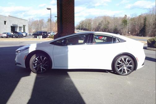 2025 Toyota Prius Plug-In Hybrid XSE Premium