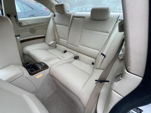 White Metallic 2012 BMW 328 xDrive