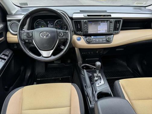 2017 Toyota RAV4 Hybrid XLE