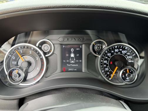 2019 RAM 3500 Tradesman Crew Cab 4x4 8' Box