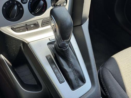 Tuxedo Black Metallic 2014 Ford Focus SE