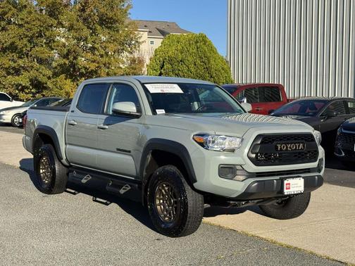 2022 Toyota Tacoma SR5