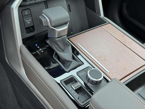 2025 Toyota Tundra Hybrid 1794 Edition