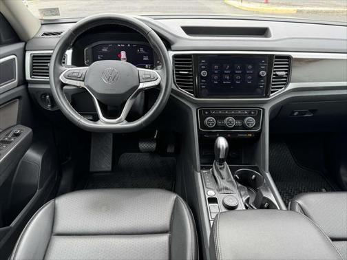 2022 Volkswagen Atlas 3.6L SE w/Technology