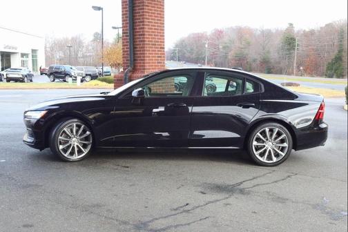 2019 Volvo S60 T6 Momentum