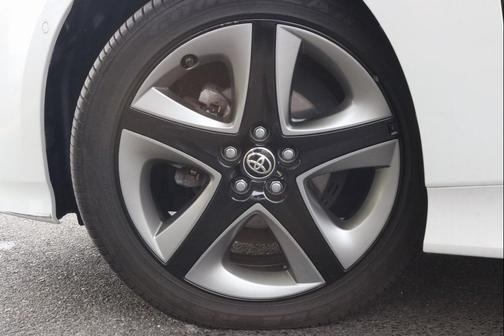 2021 Toyota Prius XLE