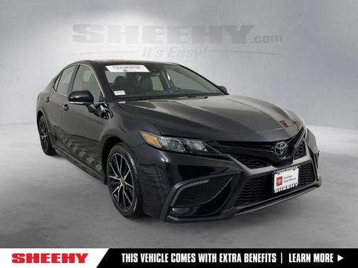 Midnight Black Metallic 2024 Toyota Camry SE