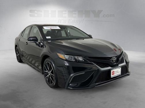 Midnight Black Metallic 2024 Toyota Camry SE