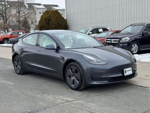 2023 Tesla Model 3 Standard Range