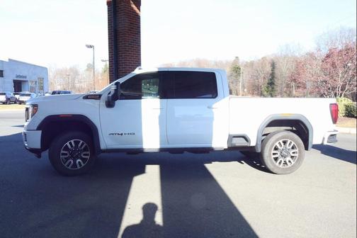 2022 GMC Sierra 2500 AT4