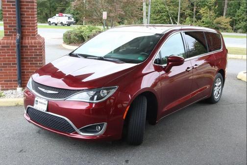 2020 Chrysler Pacifica Touring