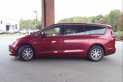 2020 Chrysler Pacifica Touring